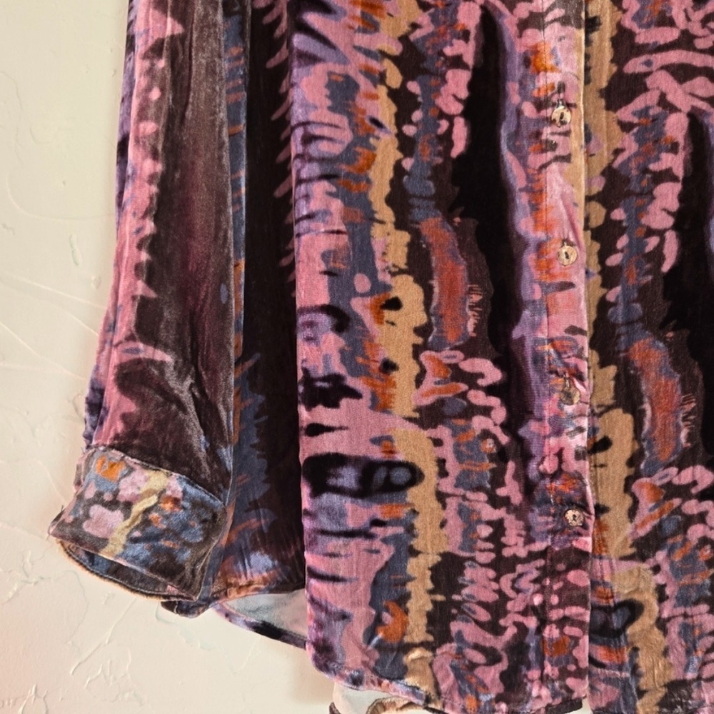 Johnny Was watercolor falls velvet button down NWT - Picture 5 of 9